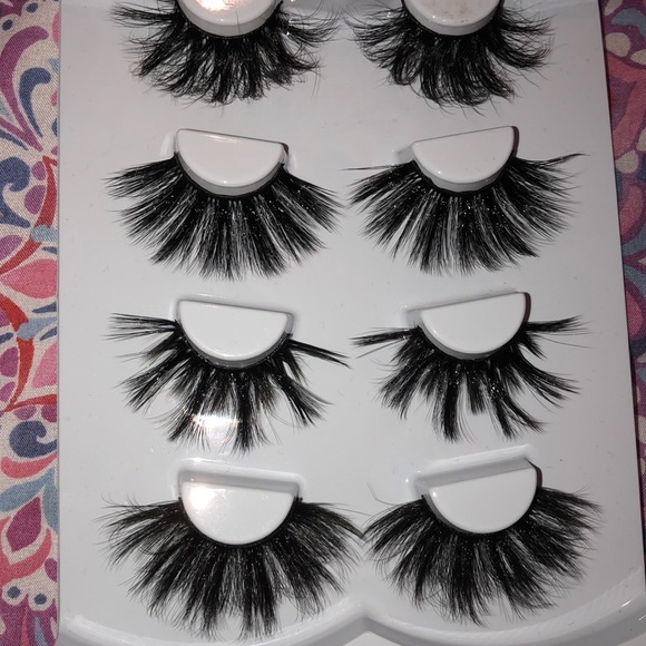 25 MM - 28 MM LASH BOOKS BUNDLE 🥰 - Picture 3 of 3